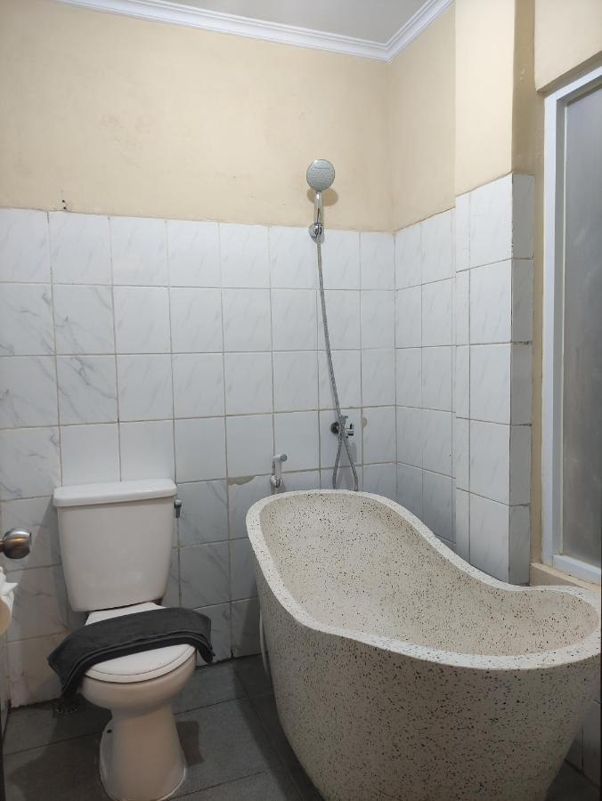 Hotel Guci Kencana Jaya Tuwel Εξωτερικό φωτογραφία